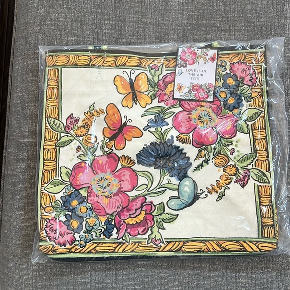 Brighton Love Is In The Air Tote - Picture 5 of 9